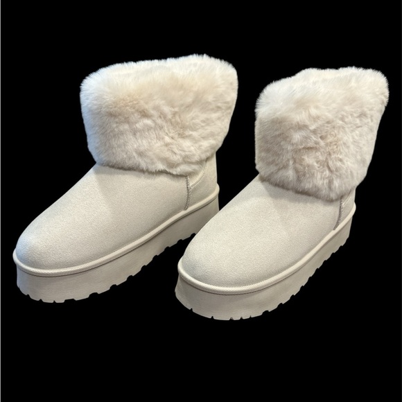 Very G Sherpa Top Slip On Boots Size 11 Nude Platform Heel Lightweight - Picture 2 of 14